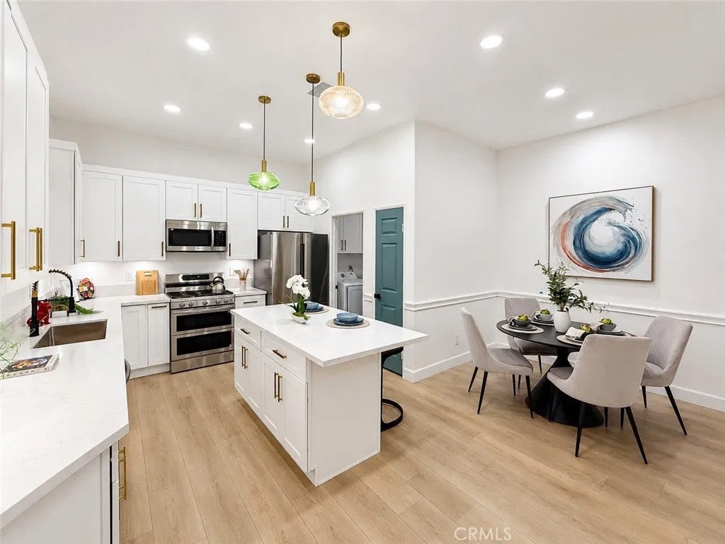 39832 De Vendome Court — photo