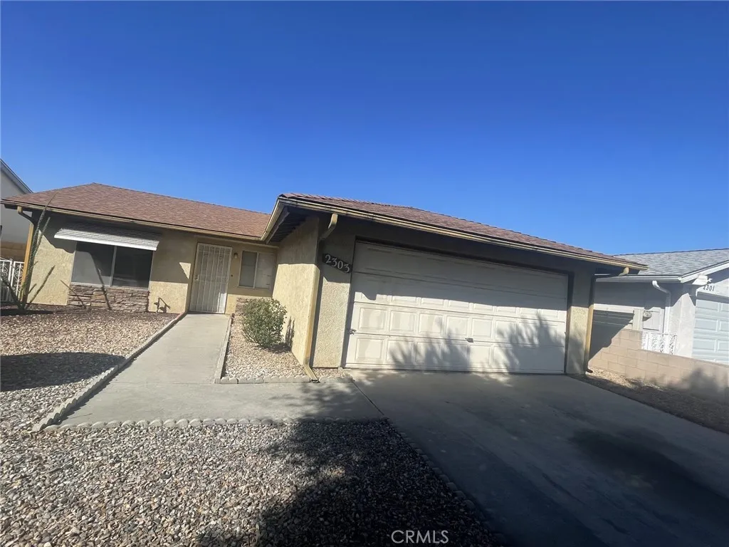 2303 El Rancho Circle — photo