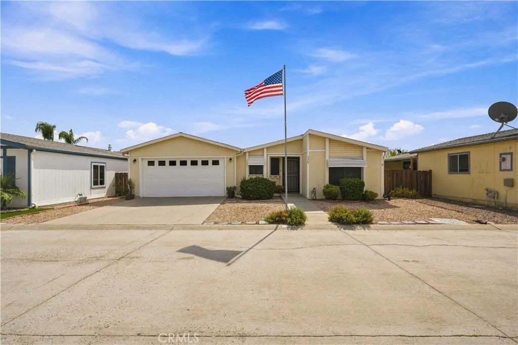 27250 Murrieta 379 — photo