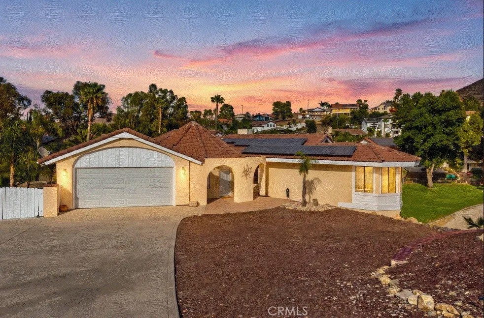22032 W San Joaquin Drive — photo
