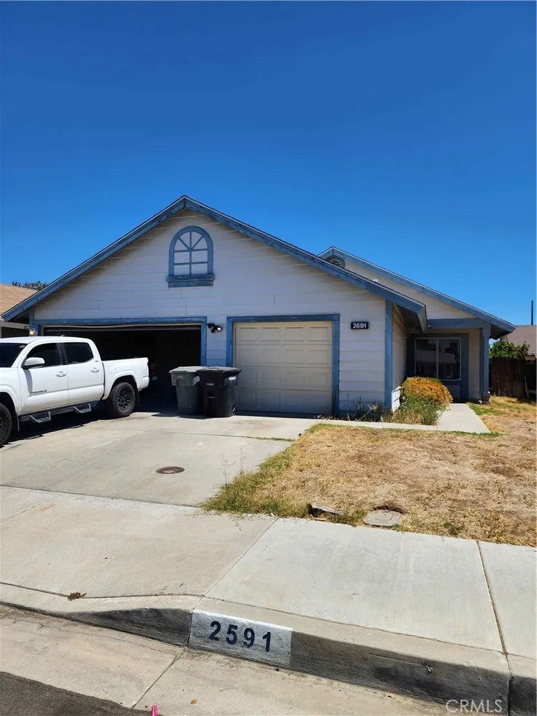 2591 Buchanan Court — photo