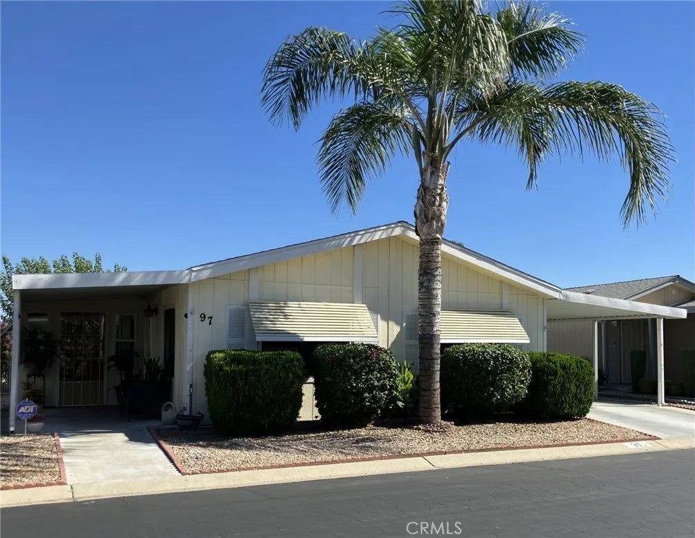 1250 N Kirby 97 — photo