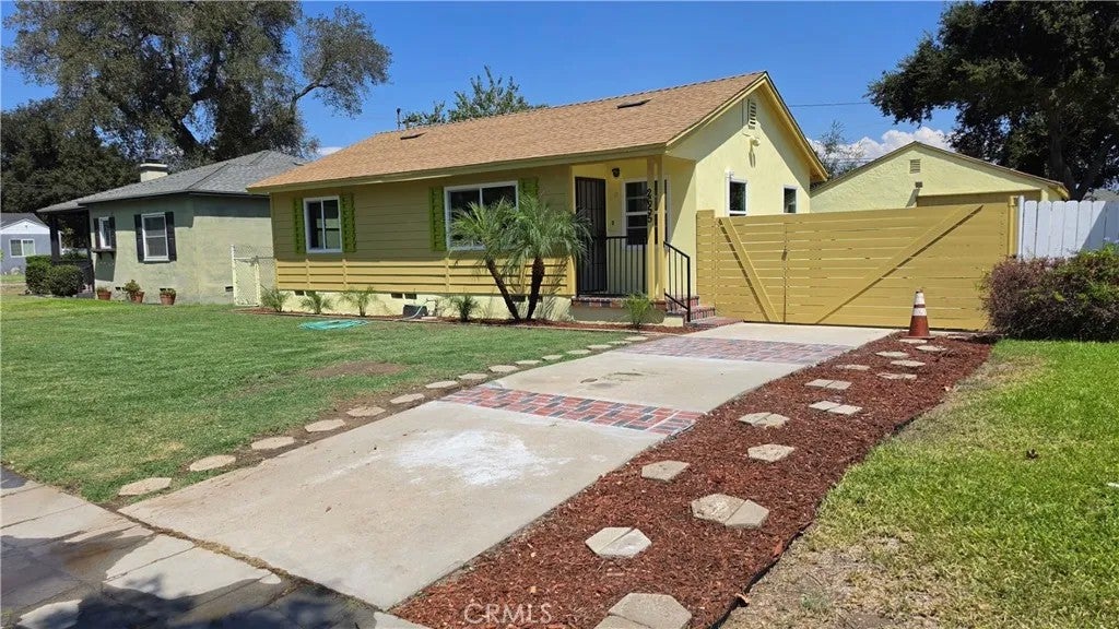 2655 Lincoln Drive — photo