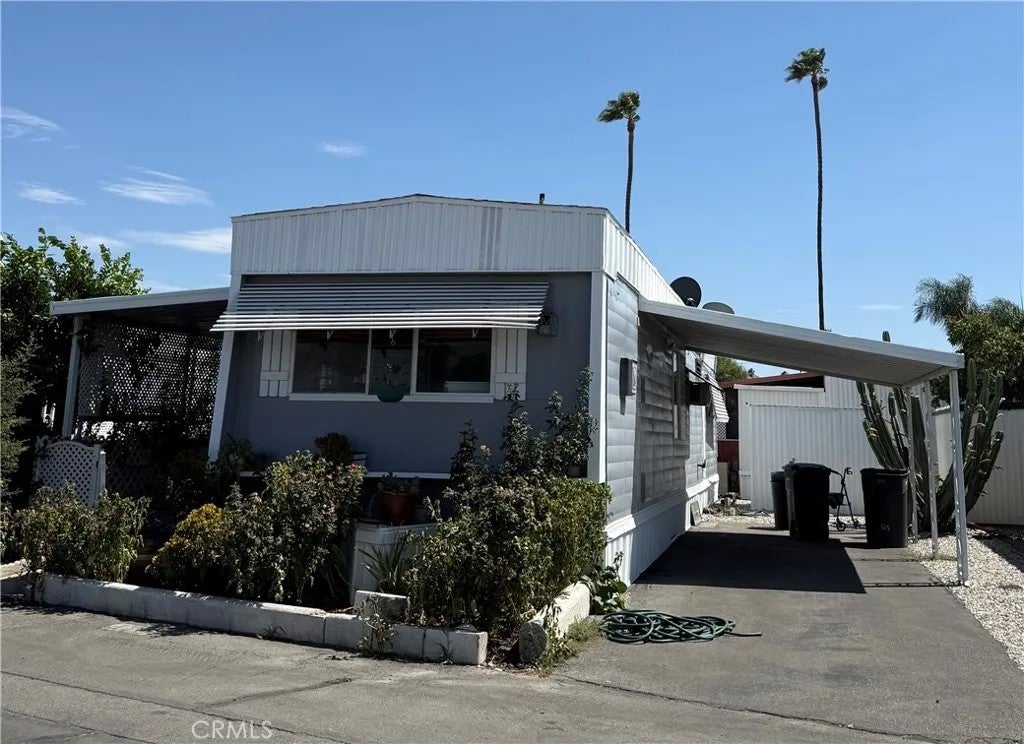 1600 S San Jacinto 125 — photo