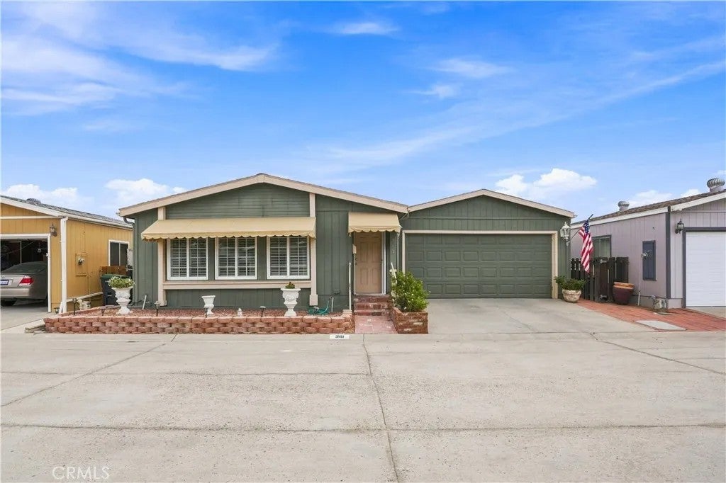 27250 Murrieta 361 — photo