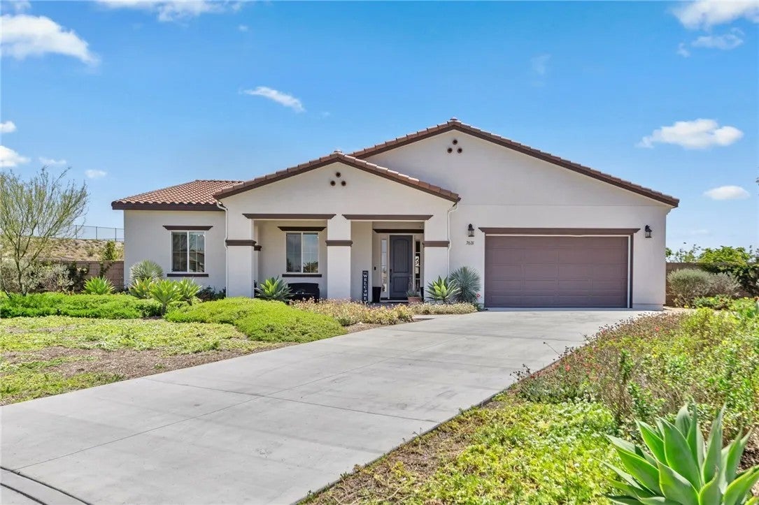 7631 Capstone Court — photo