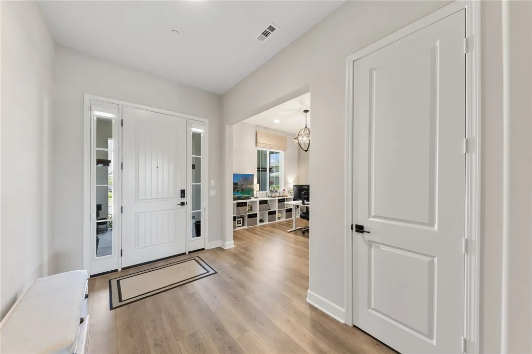 7631 Capstone Court, Riverside, CA 92506 — photo 3