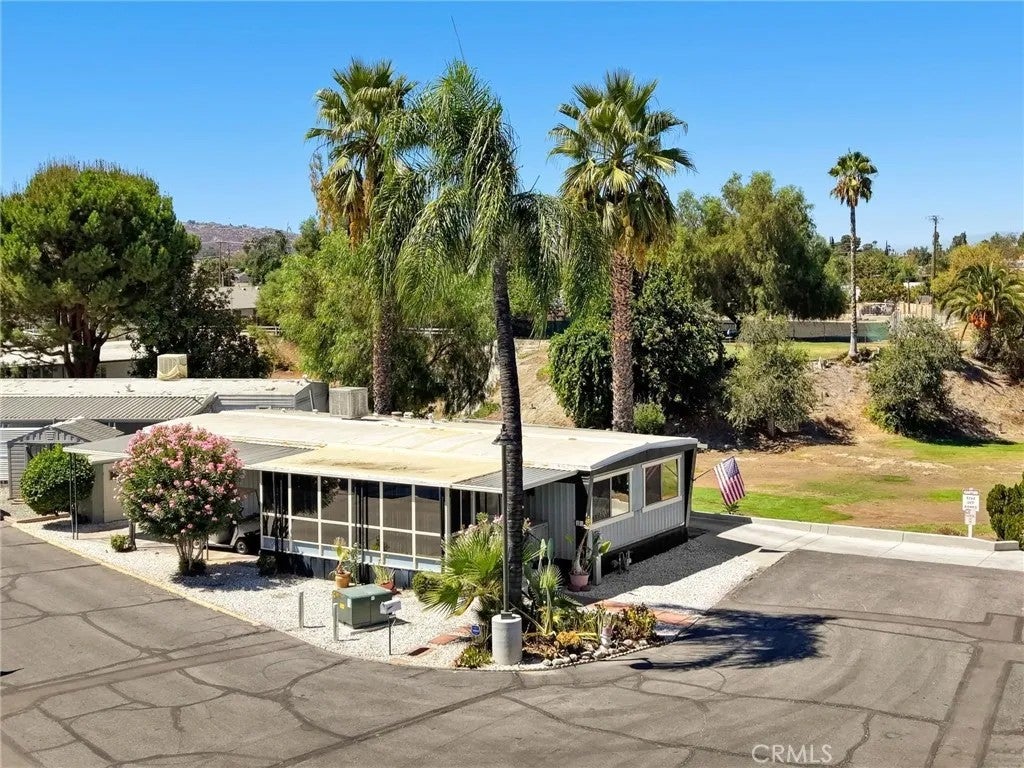 42751 E Floria 16 — photo