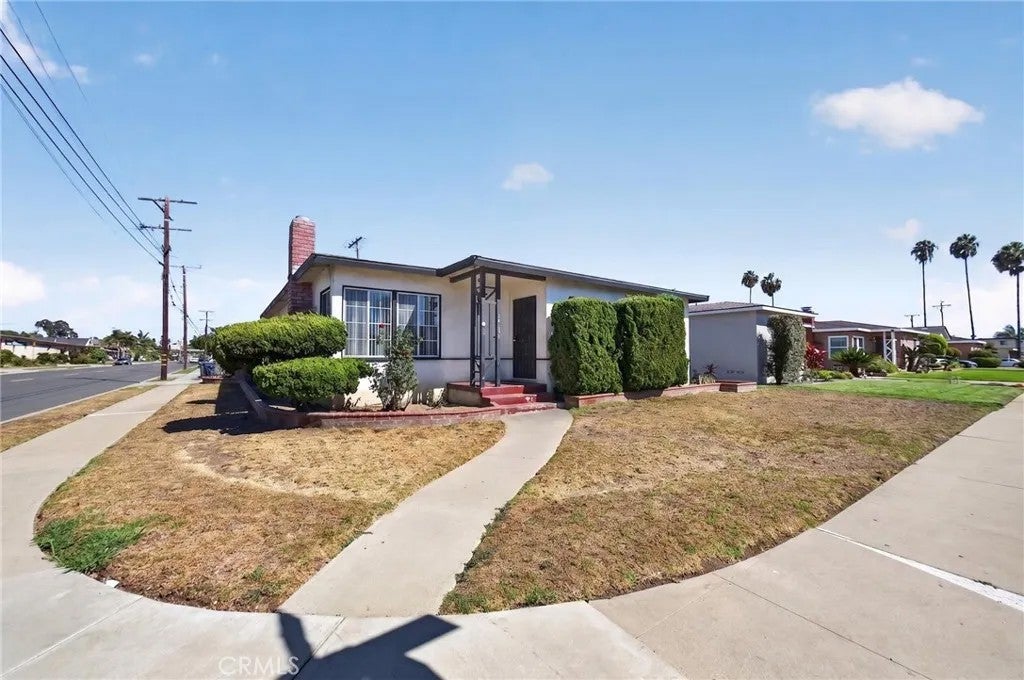 14100 S Mariposa — photo