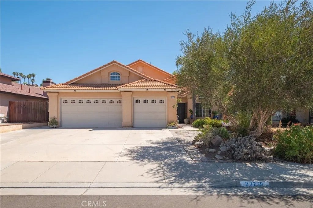 22759 Valley Vista — photo