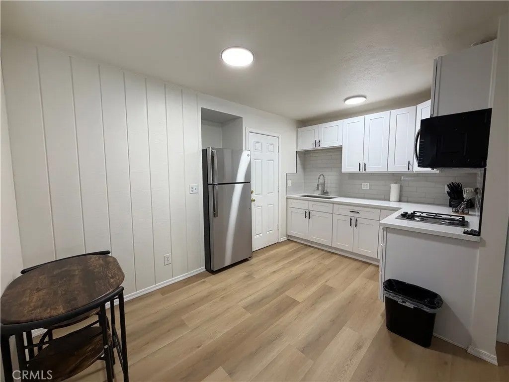 208 W Rice St — photo