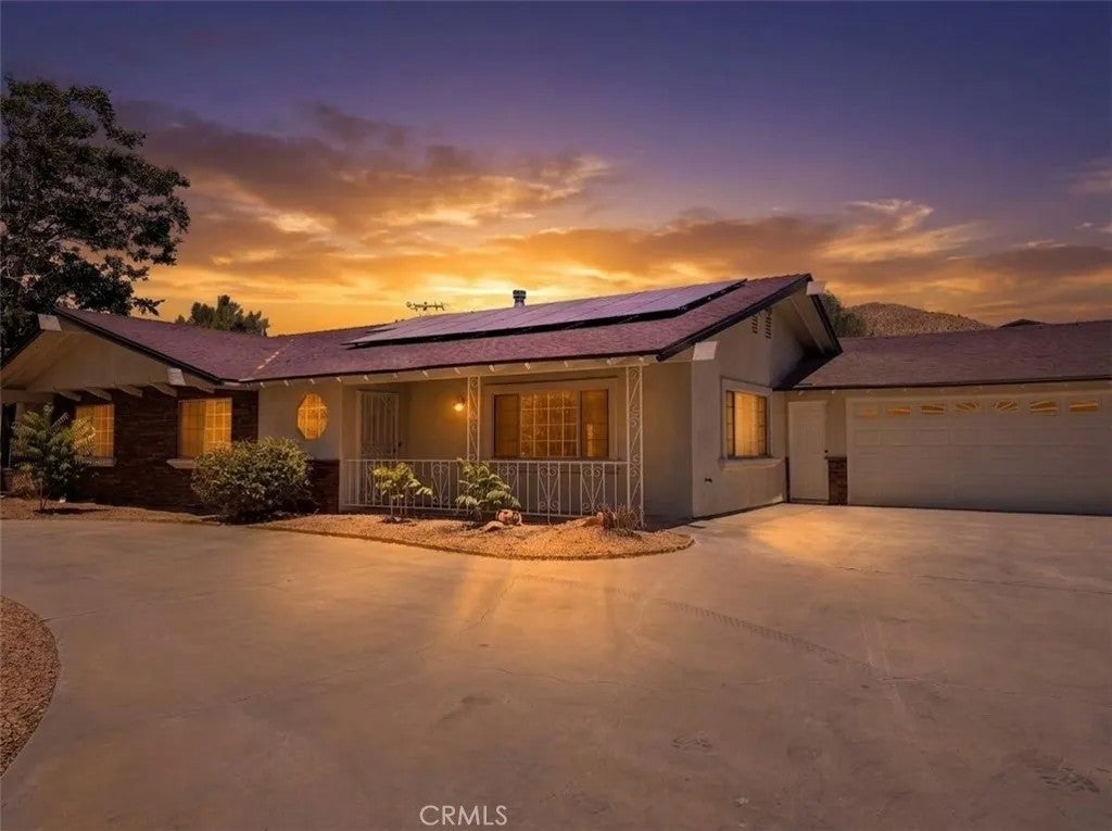 54804 Martinez — photo
