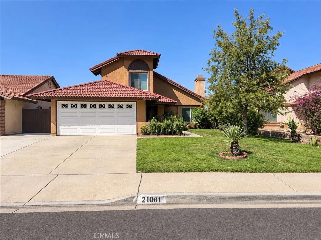 21081 Martynia Court — photo