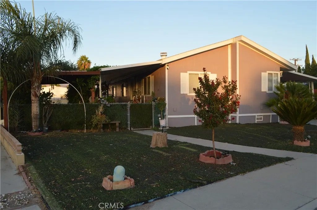 115 N Manzanita Court — photo