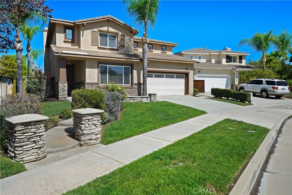 38090 Sherwood Street — photo