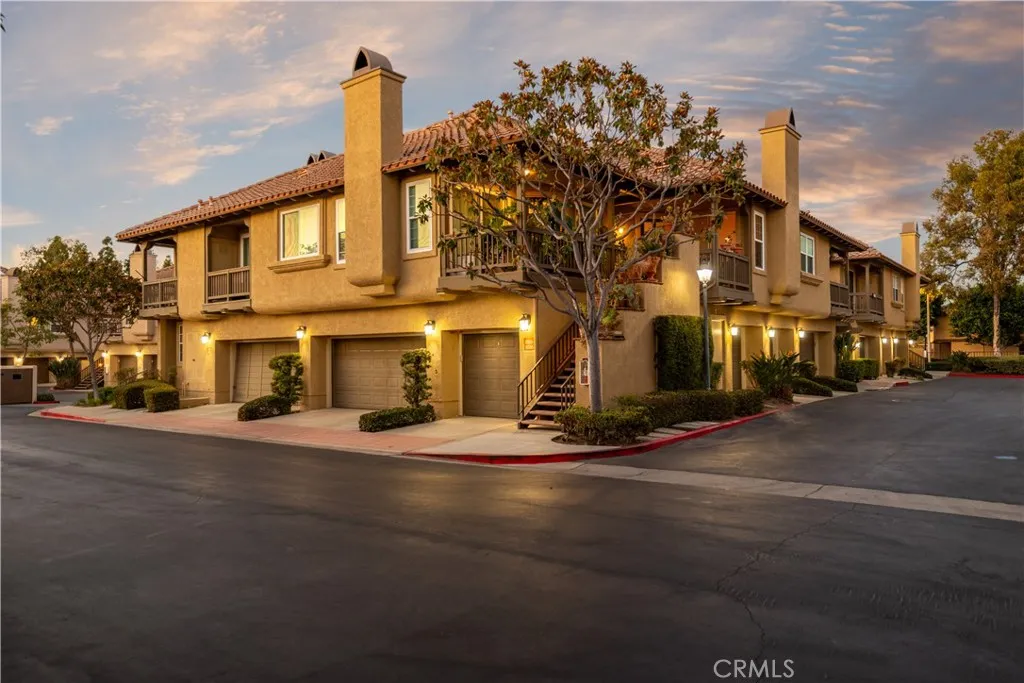 13328 Savanna — photo
