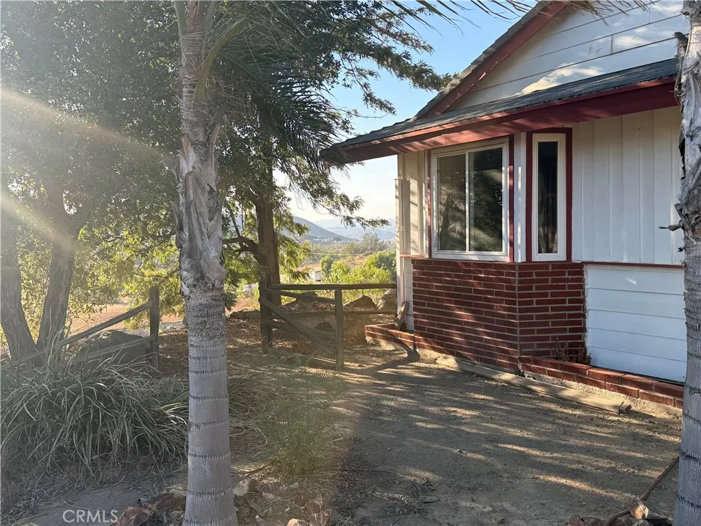 25205 Bundy Canyon — photo