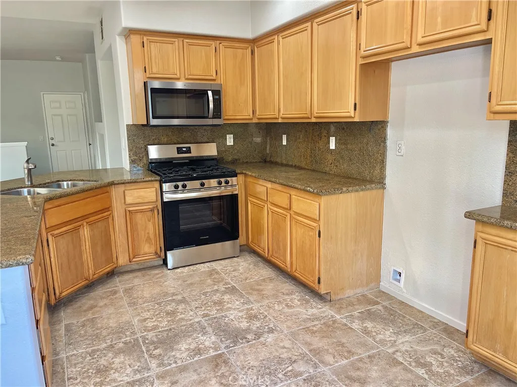 25192 Meadow Walk Unit 1 — photo