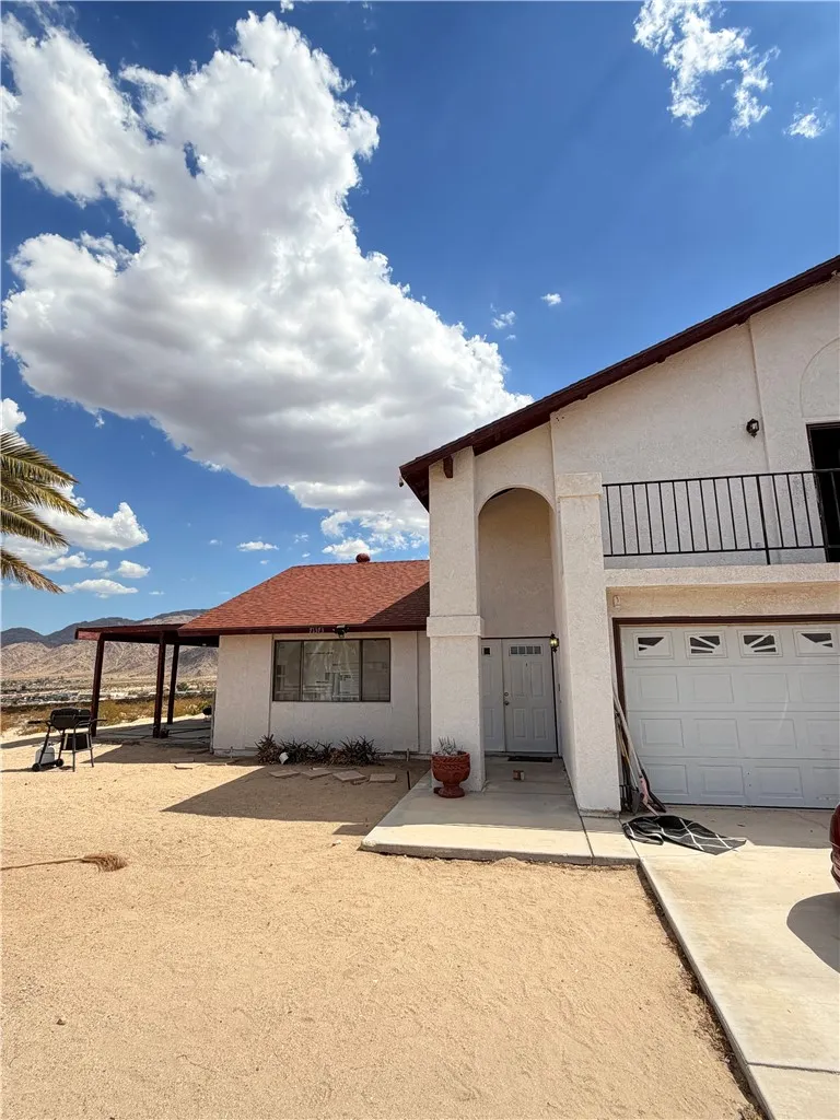 71373 El Paseo — photo