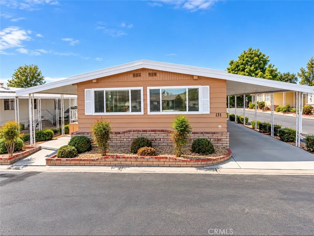 2205 W Acacia Unit 131 — photo