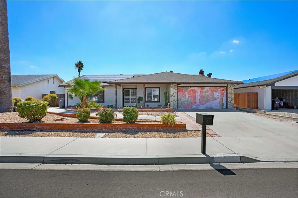 27815 Foxfire St. — photo