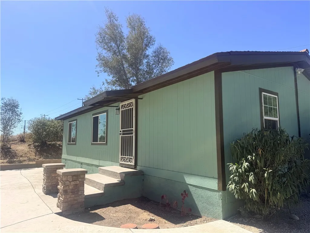 27107 Read, Perris, CA 92570 — photo 2