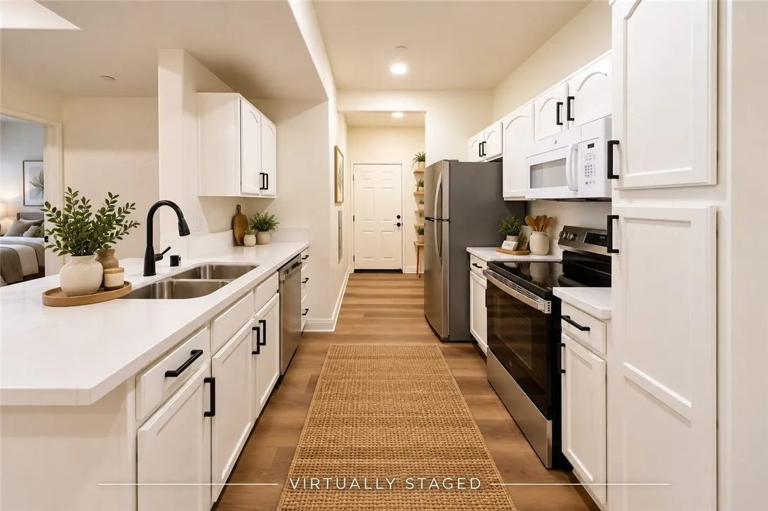41410 Juniper St. Unit 212 — photo