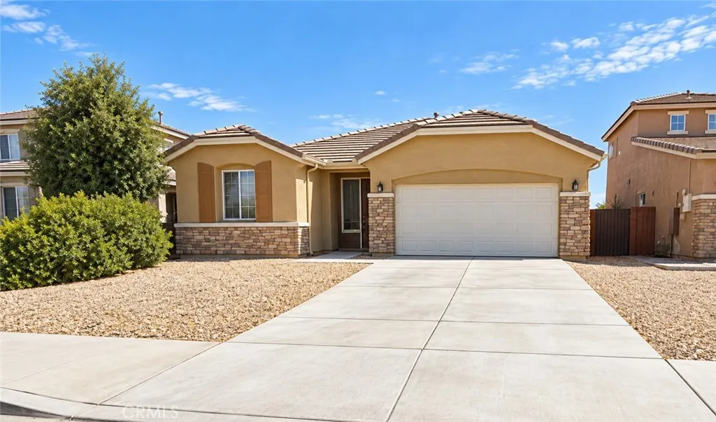 15255 Riverview — photo