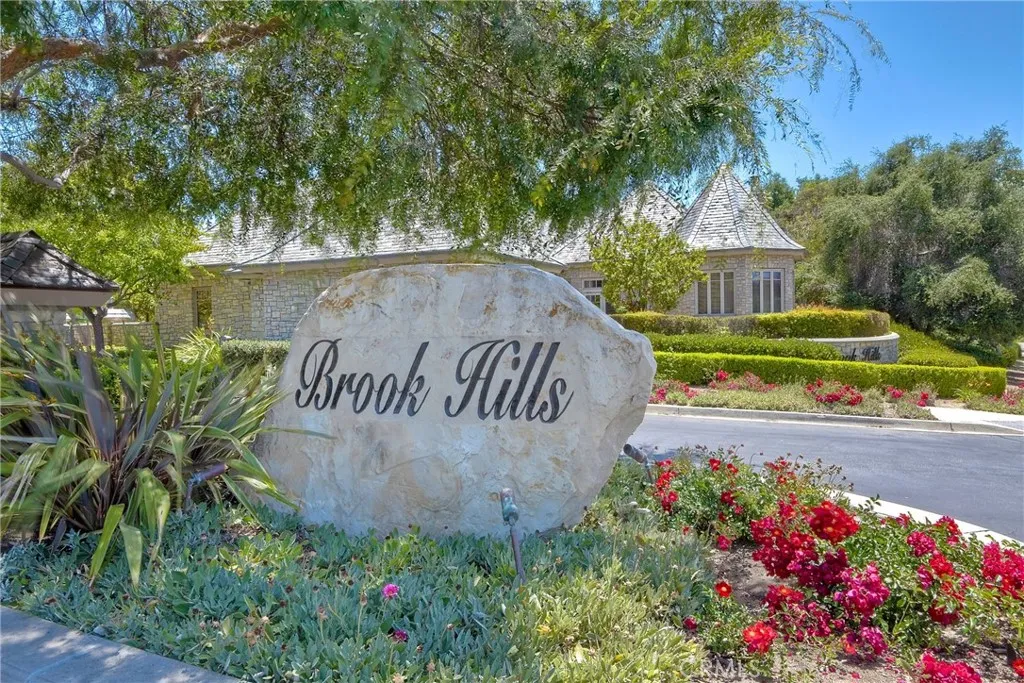 1964 Tracy Court — photo