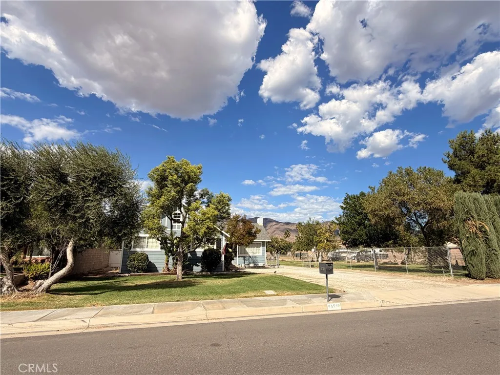 969 E Evans, San Jacinto, CA 92583 — photo 2