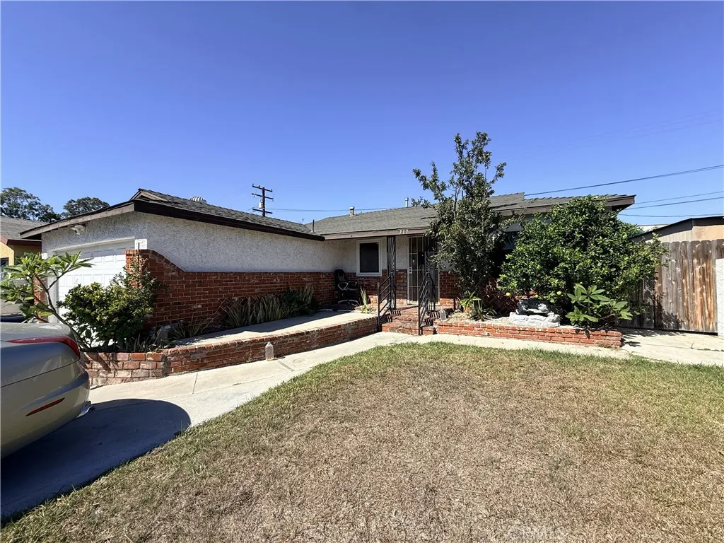 717 E Santa Rita, Compton, CA 90220 — photo 3