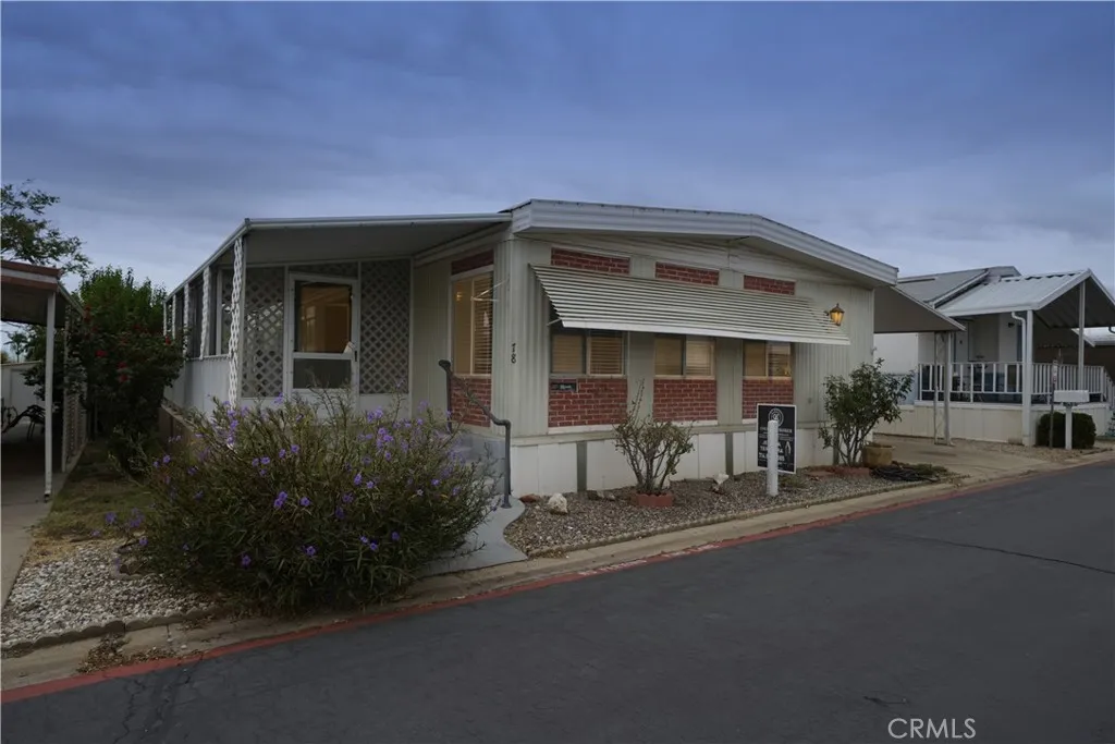 975 California Unit 78 — photo
