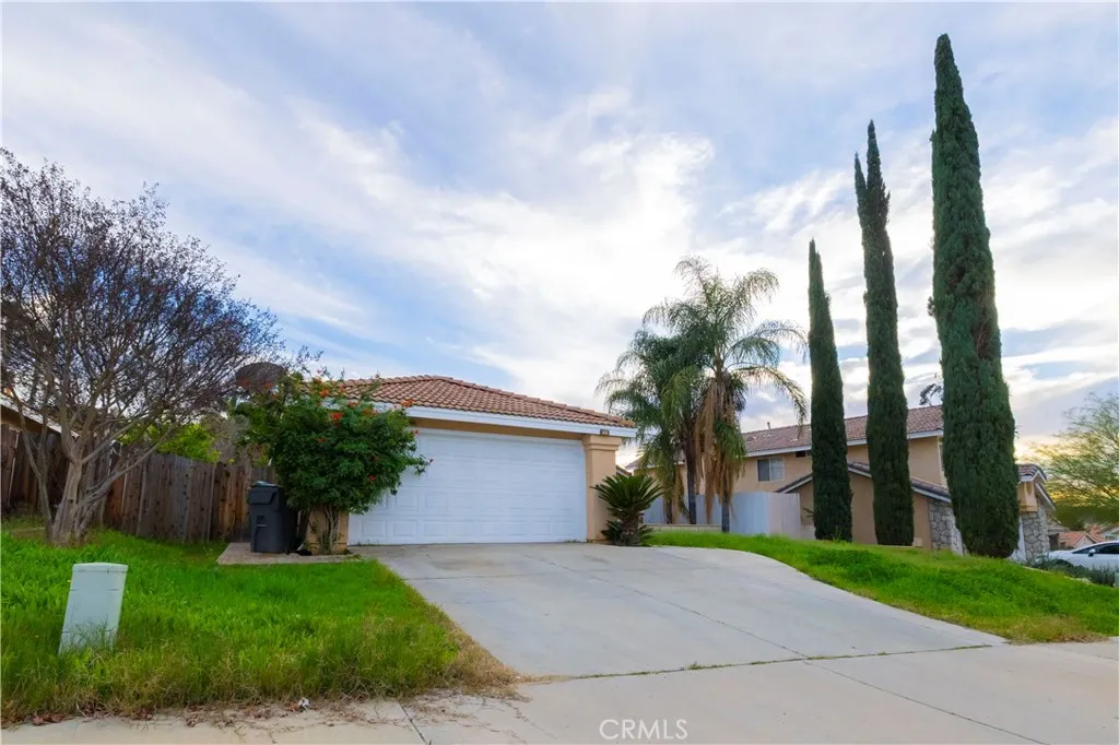 27921 Golden Hill Court — photo
