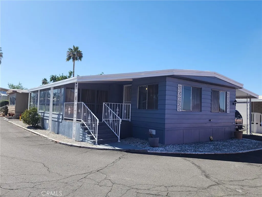 881 N Lake Unit 290 — photo