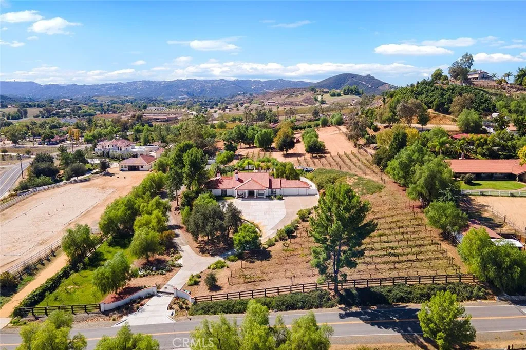 39555 Avenida Bonita — photo