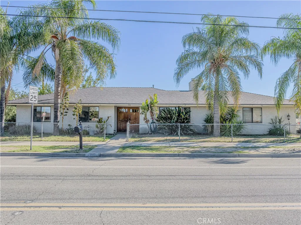 780 S Gilbert — photo