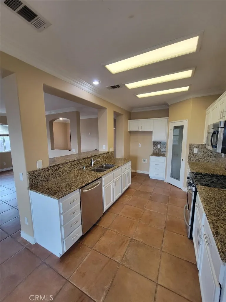 16139 Setting Sun, Riverside, CA 92503 — photo 2