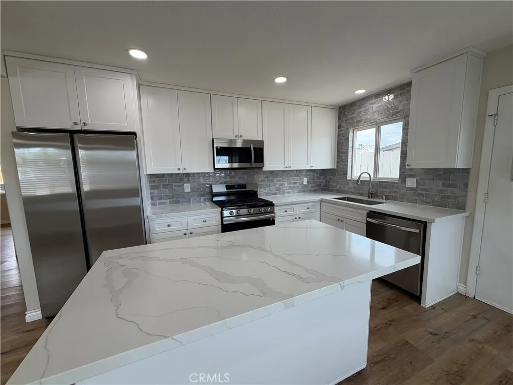 1411 Flag Lane — photo