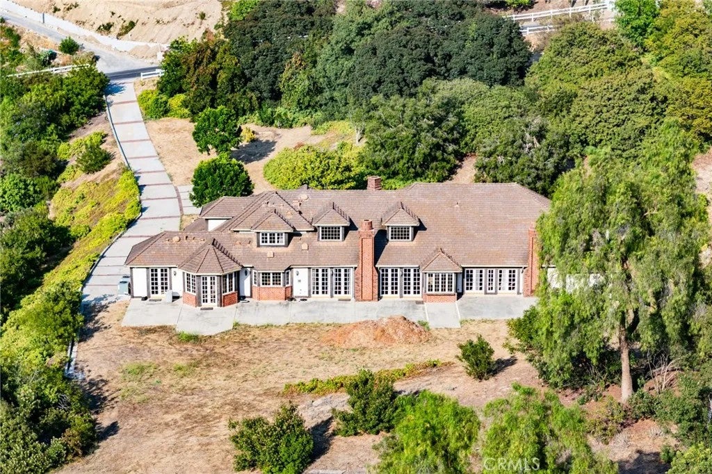 2945 Steeplechase Lane — photo
