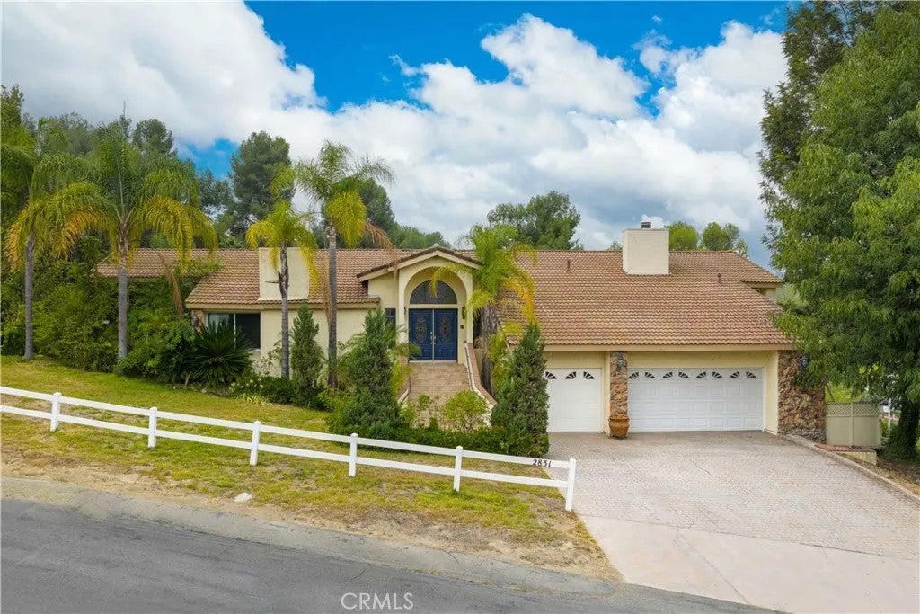 2831 Steeplechase Lane — photo