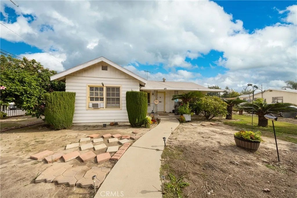 12203 Klingerman Street — photo