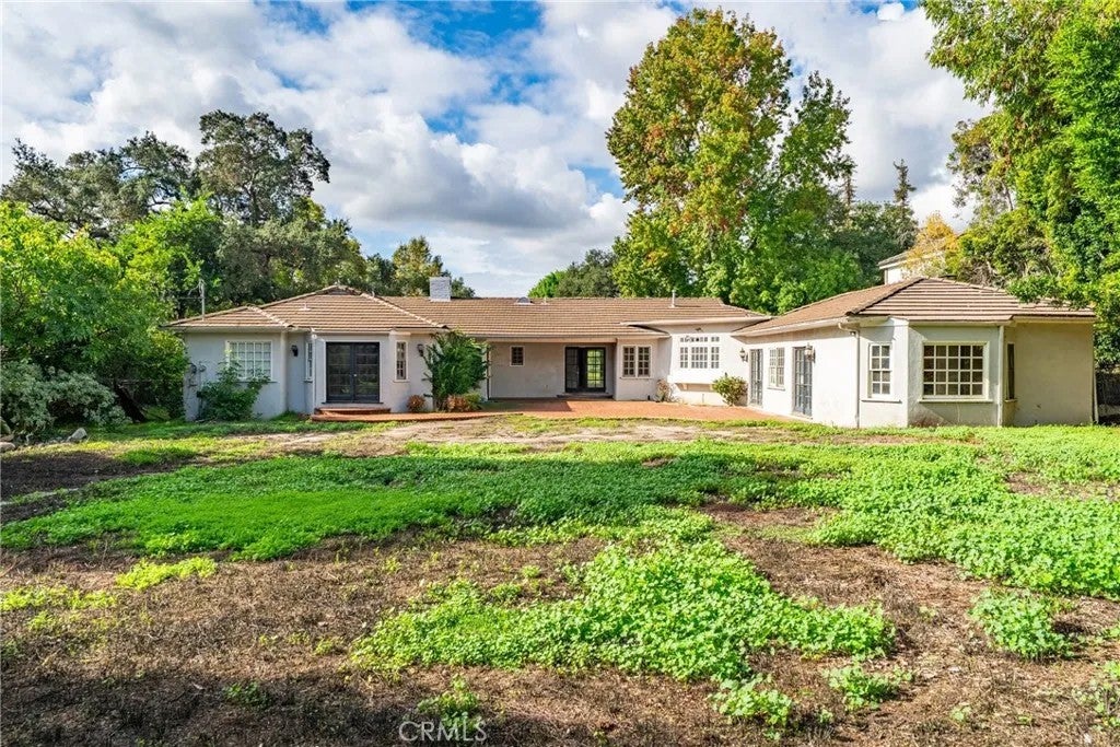 1210 Rodeo Road — photo