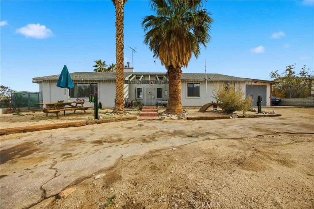 7725 Sahara — photo