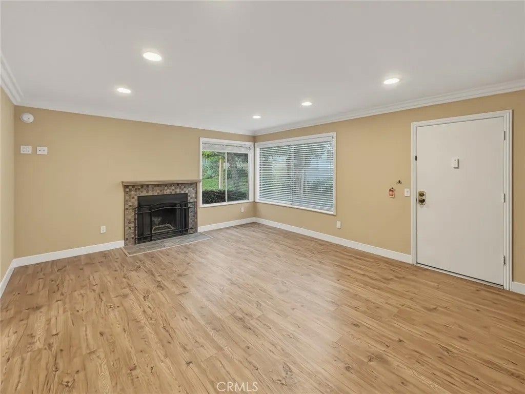 18408 Hatteras 19 — photo