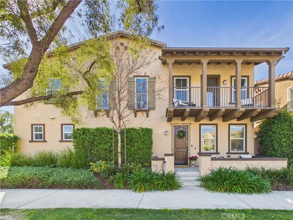 3174 E Piru — photo