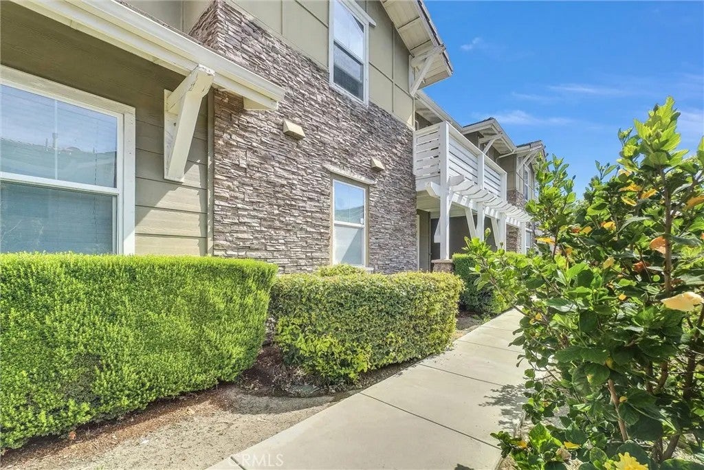835 Francesca Dr 103 — photo
