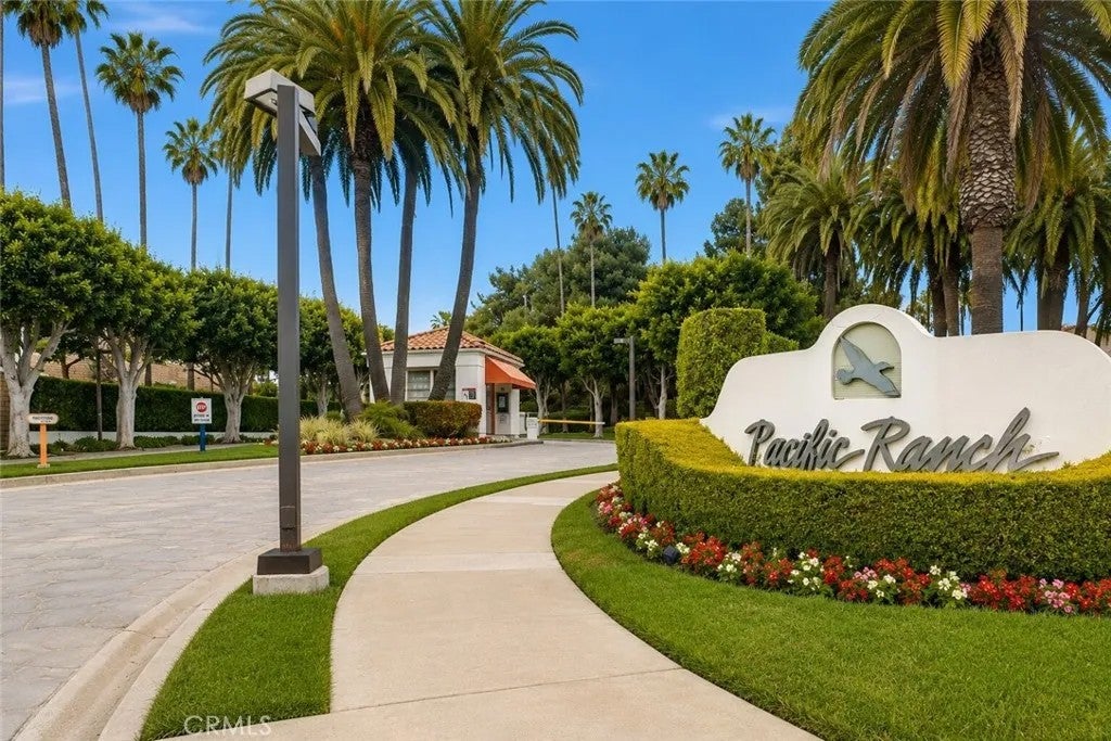 7402 Yellowtail Drive #204 Drive 204 — photo