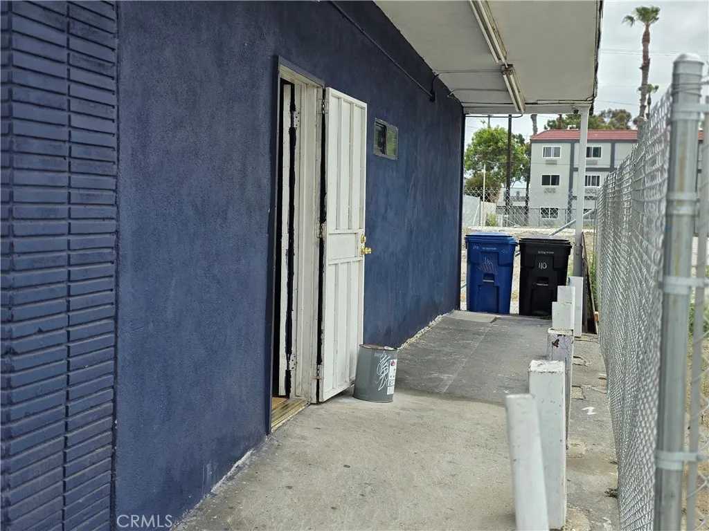 110 E Cambridge, Long Beach, CA 90805 — photo 3