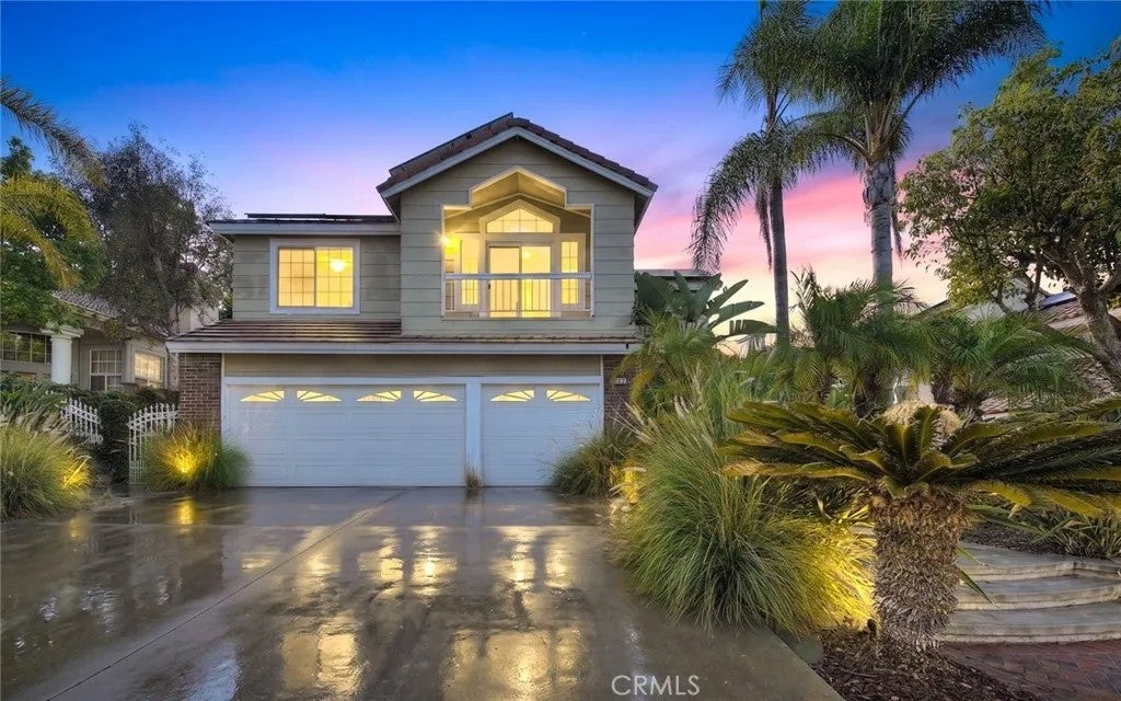 15028 Avenida De Las Flores — photo