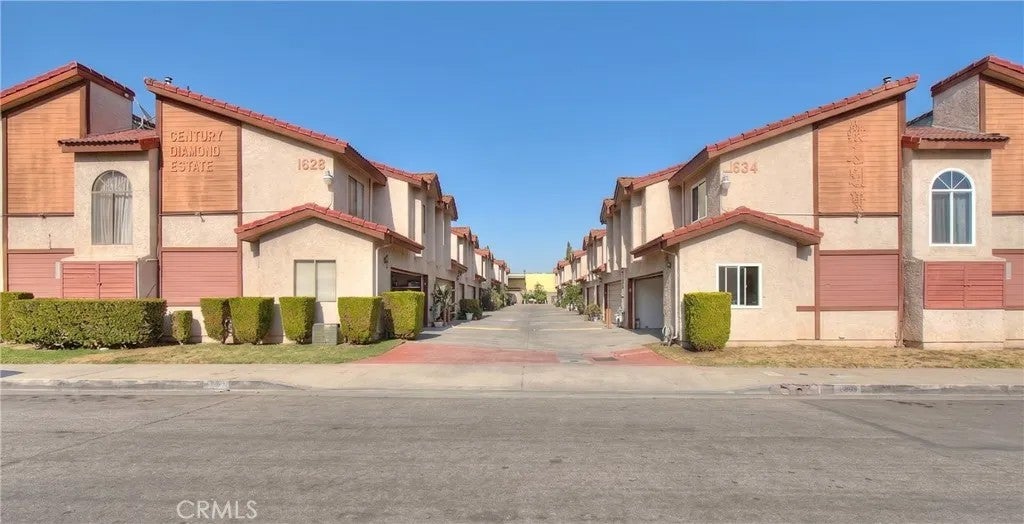 1634 Alegro #D — photo